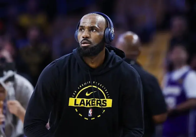 La mayor bajada de sueldo en la historia de la NBA: LeBron pasa de ganar 52,6 millones de dólares a 3,8 - MARCA