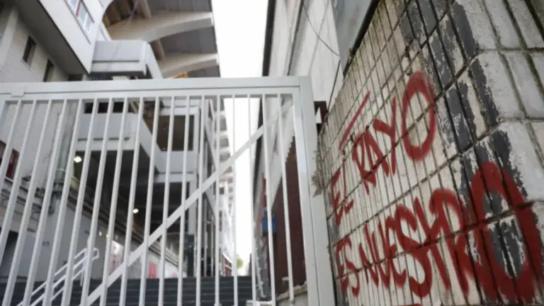 Los jugadores del Rayo alzan la voz: "Nuestro deseo y voluntad es seguir jugando en Vallecas"
