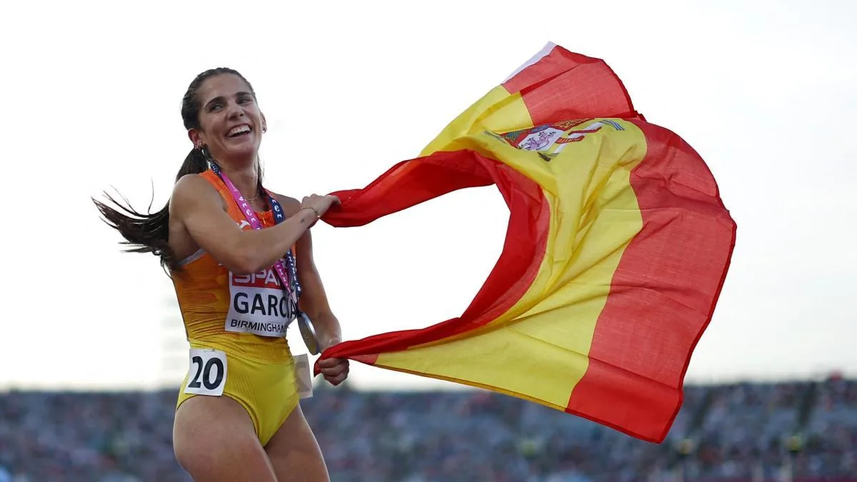 Marta García logra la medalla de plata en los 5.000 metros - EL PAÍS