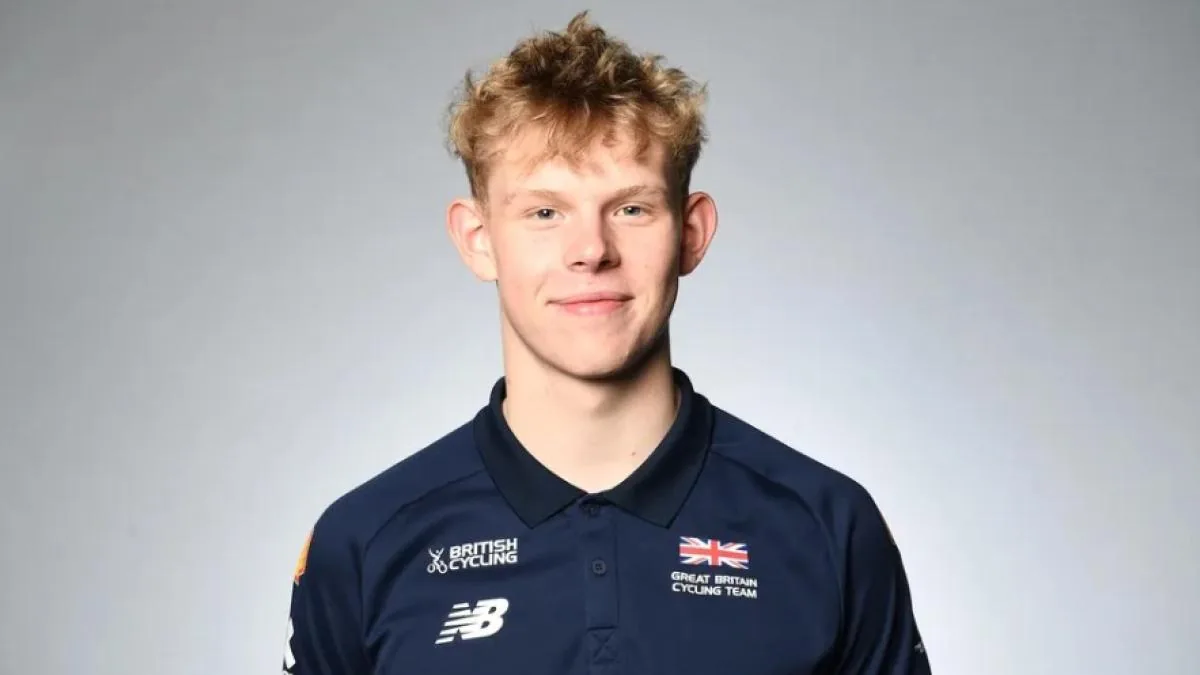 La trágica muerte en carrera del joven Finlay Tarling, la última de una larga lista en el ciclismo - MARCA