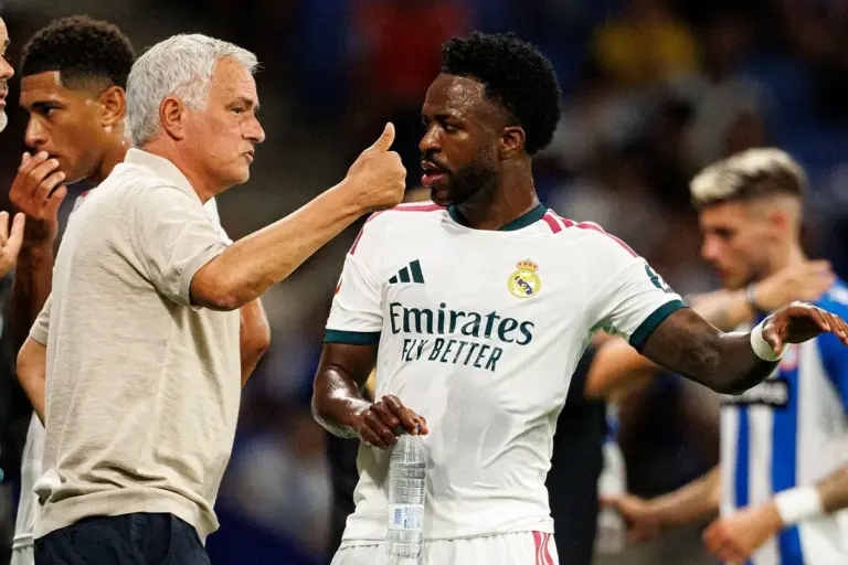 El 'plan Vinicius' de Mourinho, conversaciones y consejos en privado y un escudo en público: "Necesita sentirse querido"
