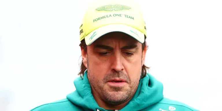 Las dos caras de Alonso: "La mejora es increíble... pero no podemos adelantar en las rectas" - MARCA