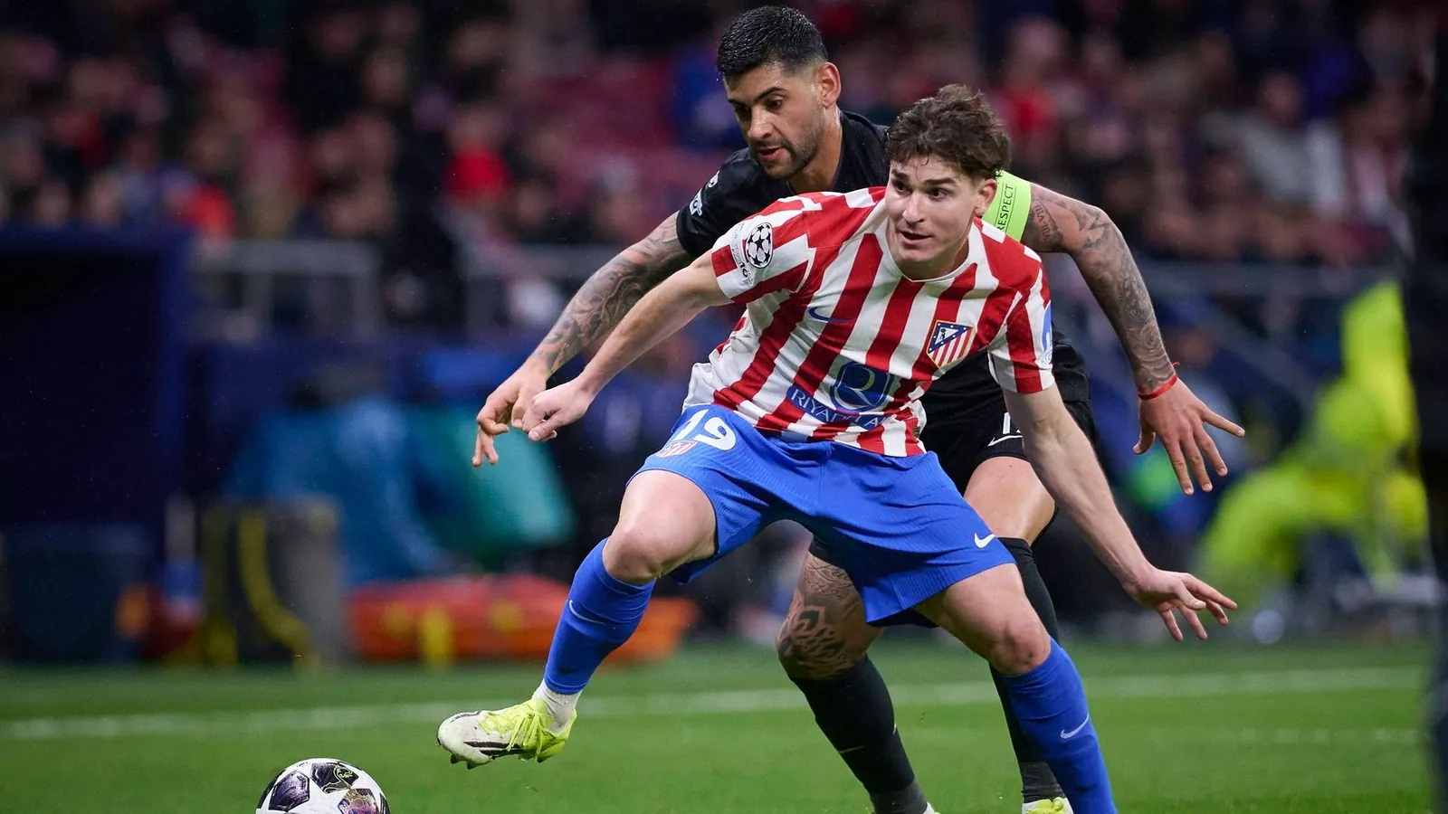 Cuti Romero y JuliÃ¡n Ãlvarez en el Metropolitano